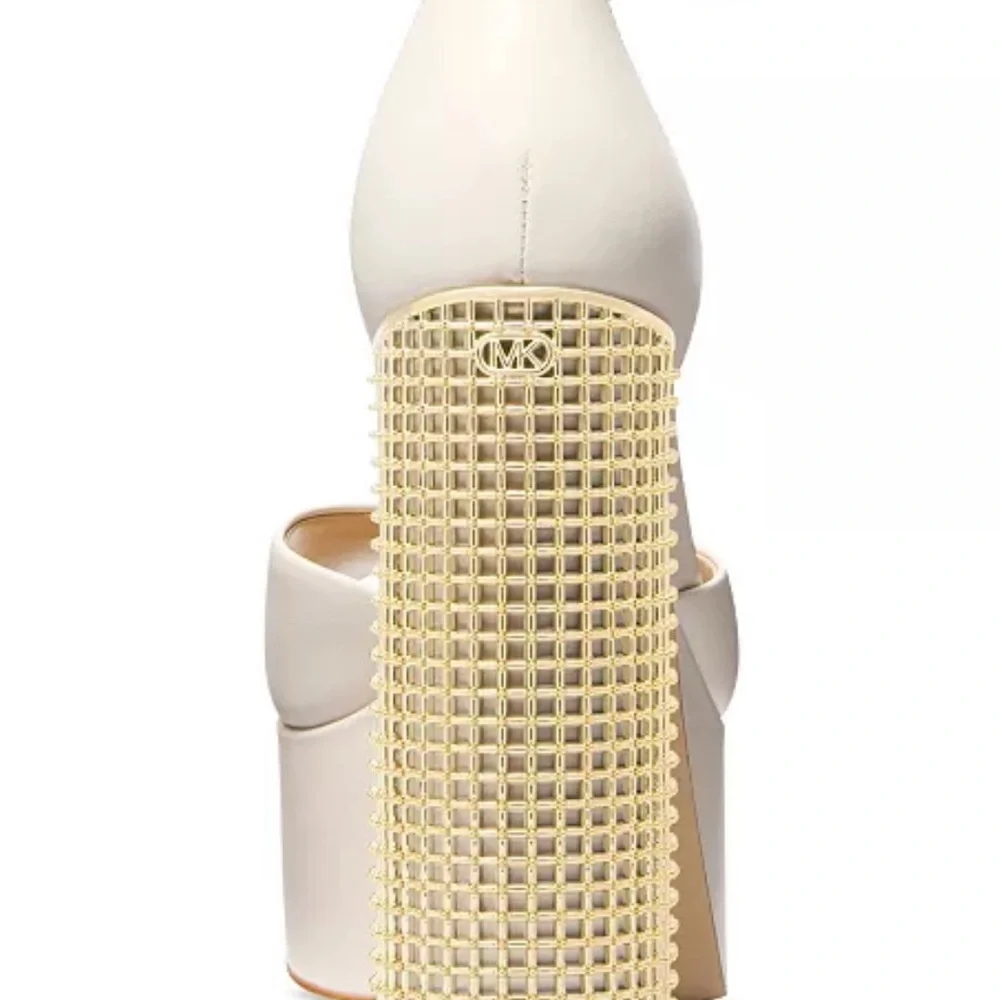 MICHAEL Michael Kors statement platform